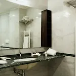 Hotell Grand 4*