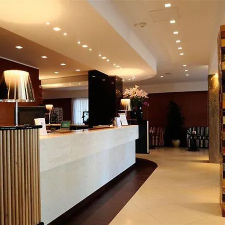 Hotel Grand