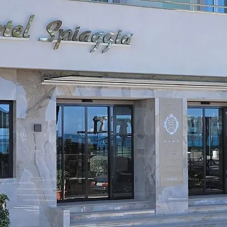 Отель Grand Алассио