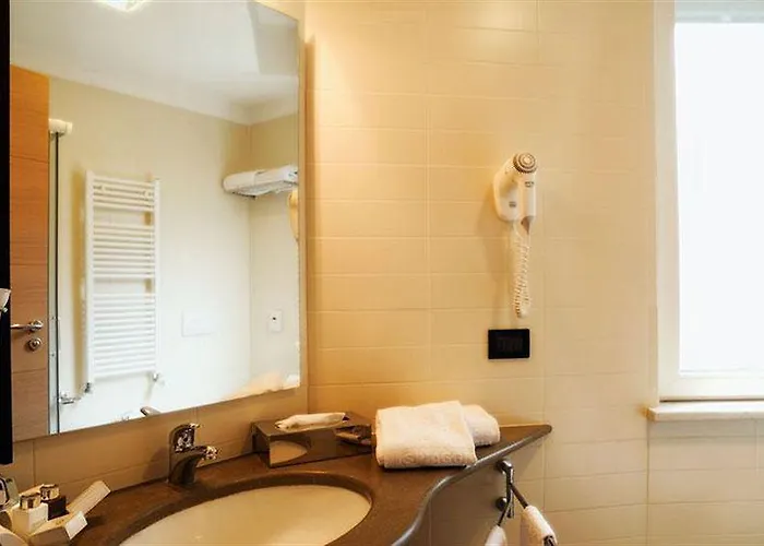 فندق Grand 4*